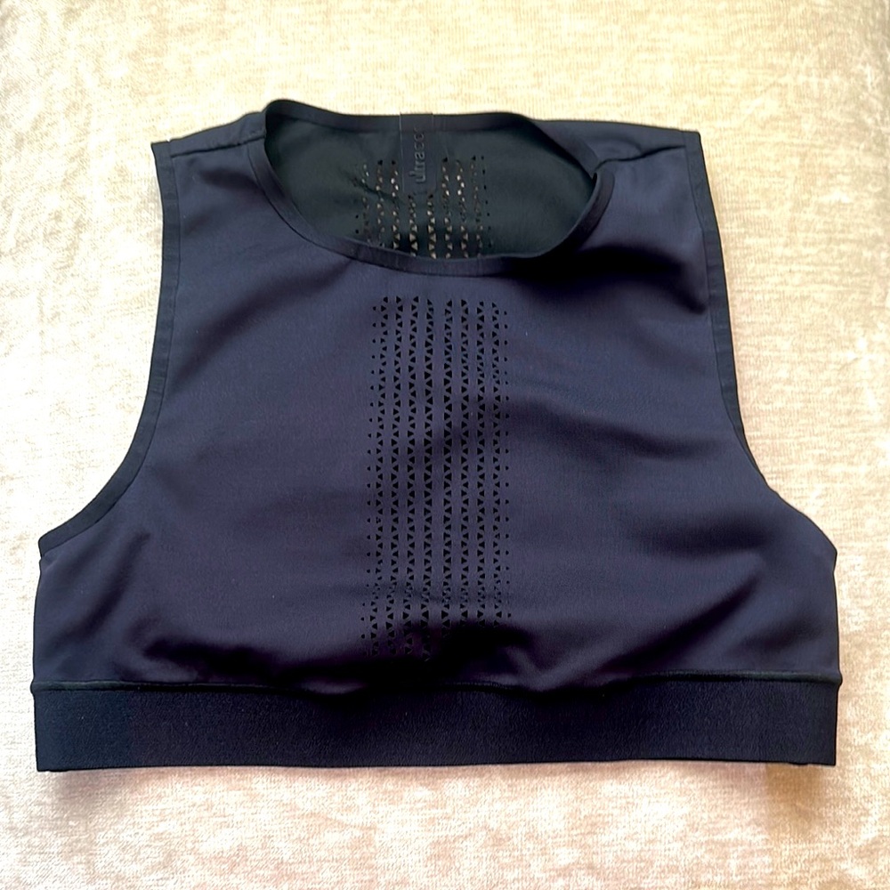 NWOT! Ultracor crop top with front and back perforated panel
